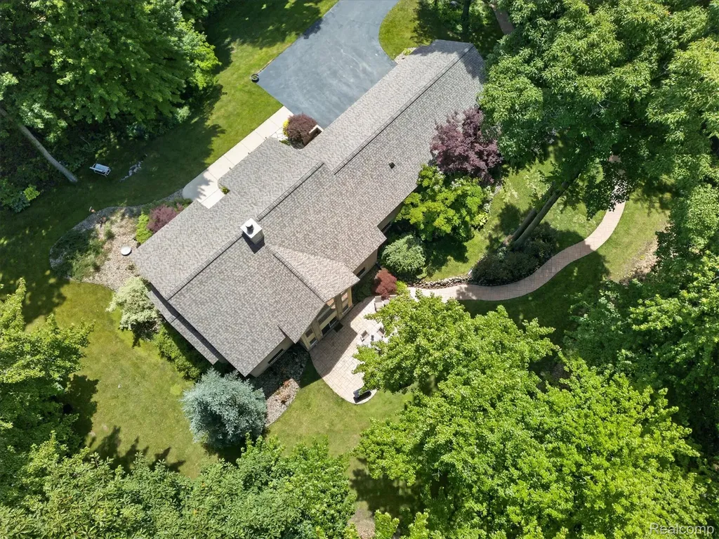 5388 Hartland Road Hartland Township MI 48430