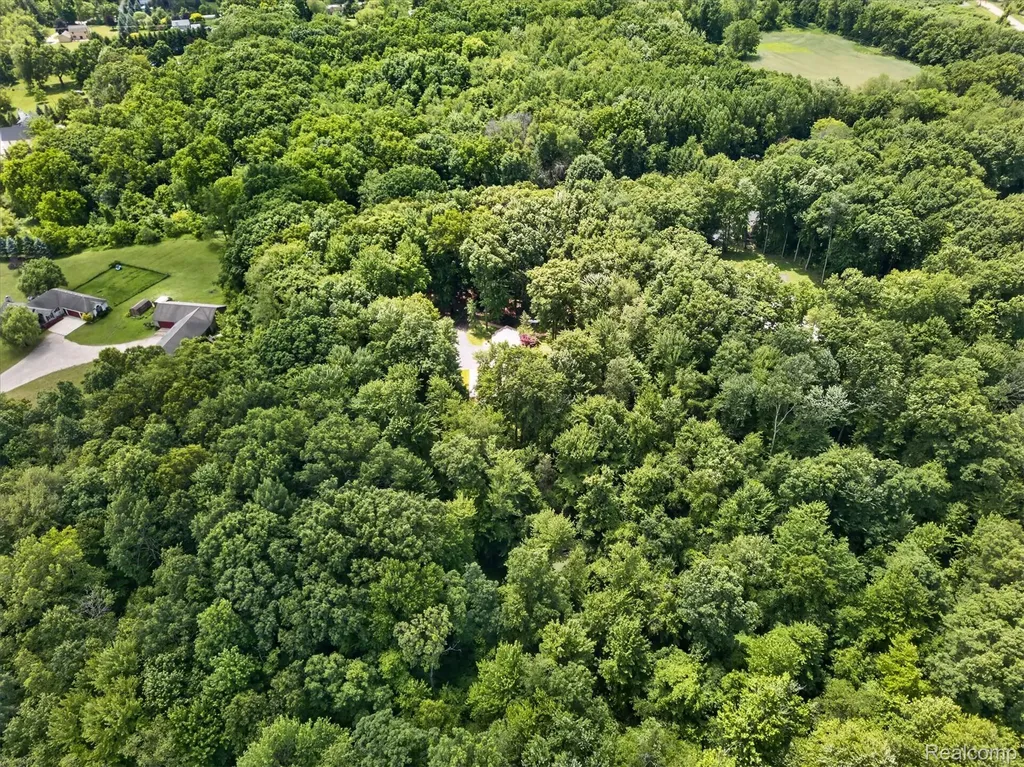 5388 Hartland Road Hartland Township MI 48430