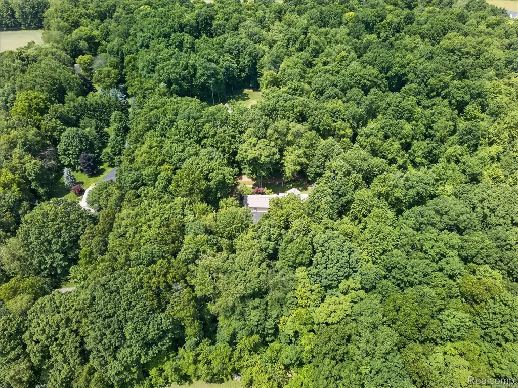 5388 Hartland Road Hartland Township MI 48430