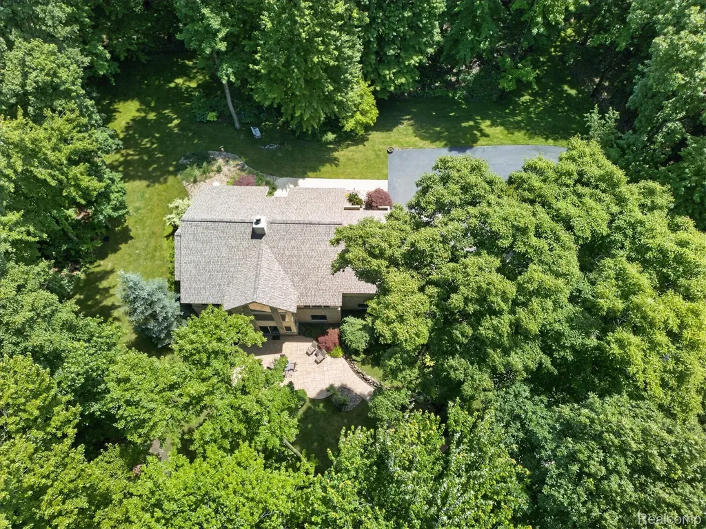 5388 Hartland Road Hartland Township MI 48430