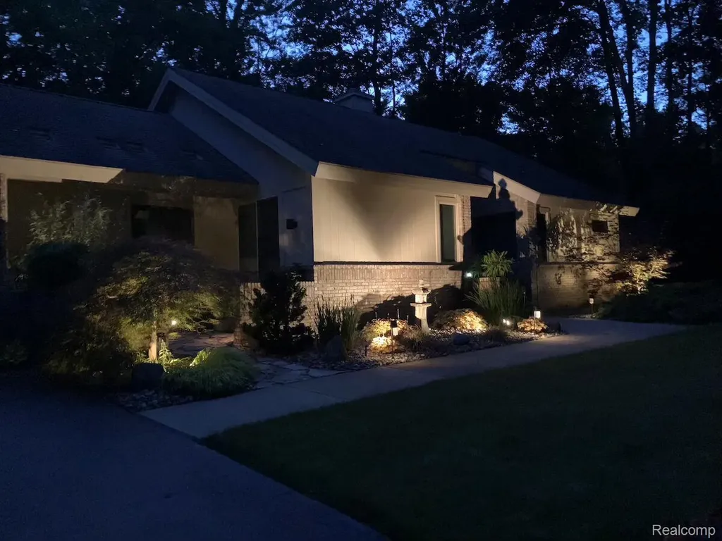 5388 Hartland Road Hartland Township MI 48430