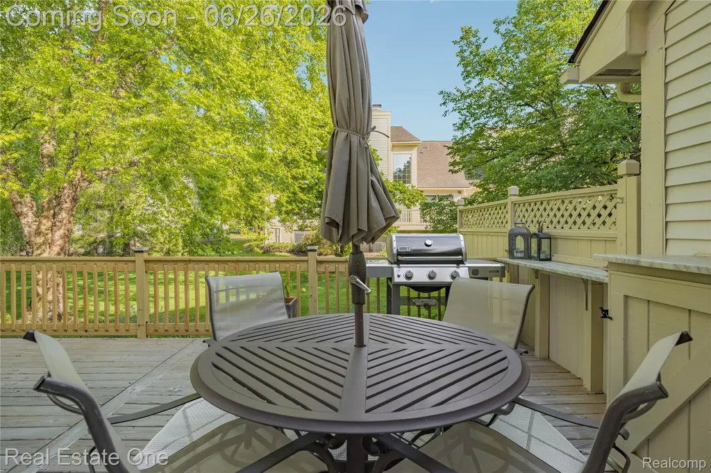 7105 Winding Brook Court West Bloomfield Charter Township MI 48322