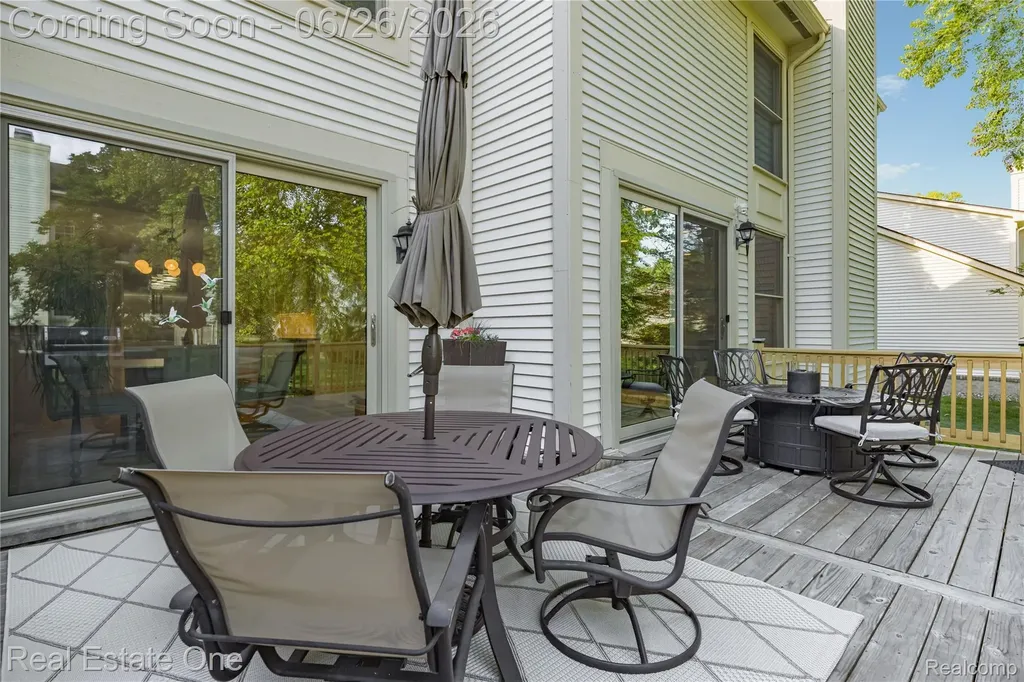 7105 Winding Brook Court West Bloomfield Charter Township MI 48322