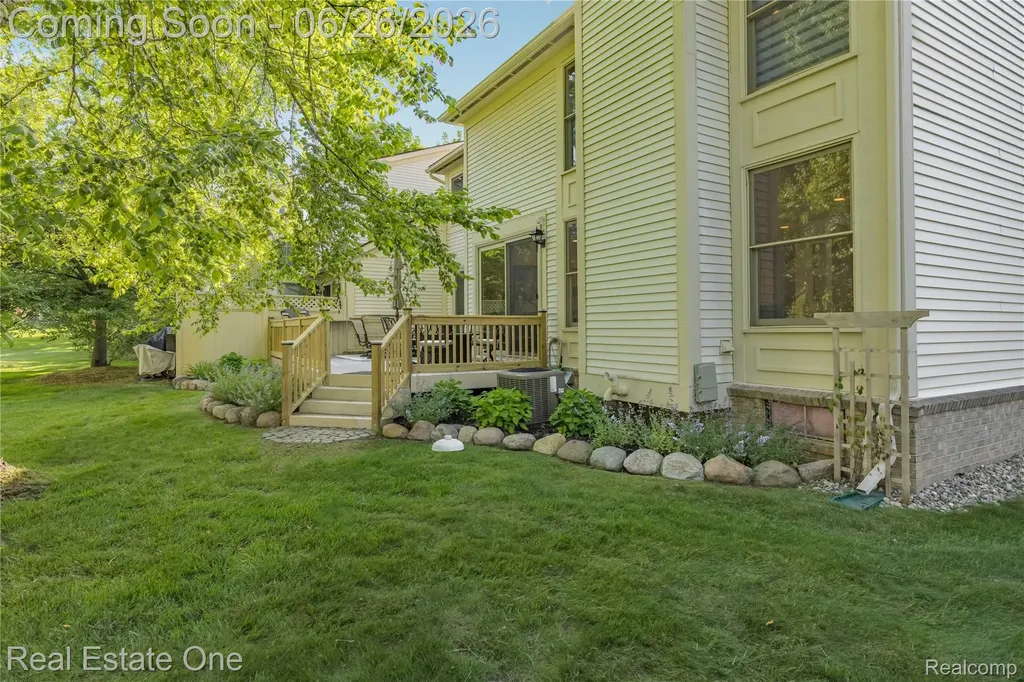 7105 Winding Brook Court West Bloomfield Charter Township MI 48322