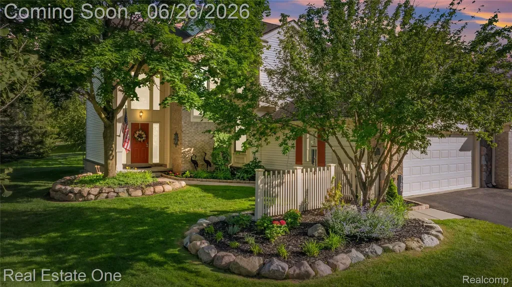 7105 Winding Brook Court West Bloomfield Charter Township MI 48322