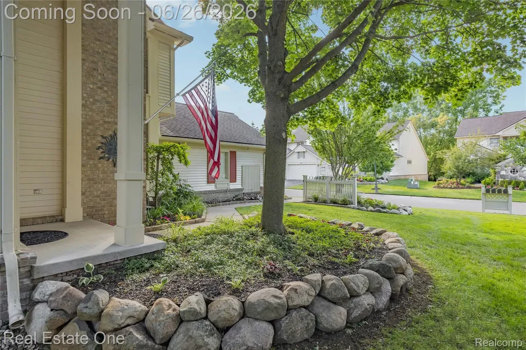 7105 Winding Brook Court West Bloomfield Charter Township MI 48322