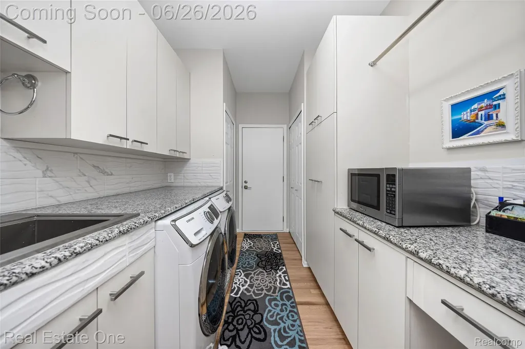 7105 Winding Brook Court West Bloomfield Charter Township MI 48322
