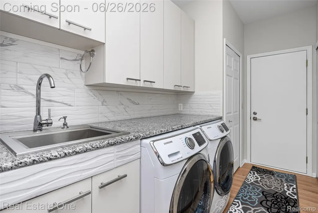7105 Winding Brook Court West Bloomfield Charter Township MI 48322