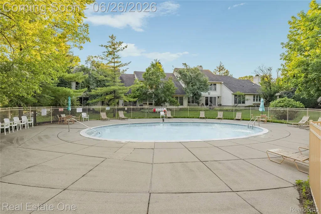7105 Winding Brook Court West Bloomfield Charter Township MI 48322