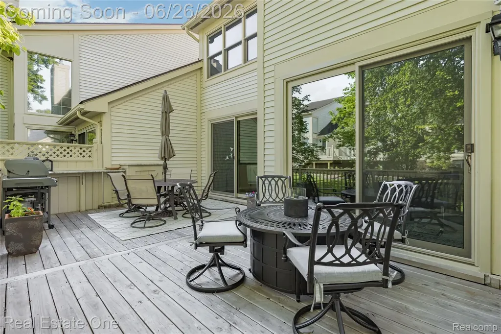 7105 Winding Brook Court West Bloomfield Charter Township MI 48322