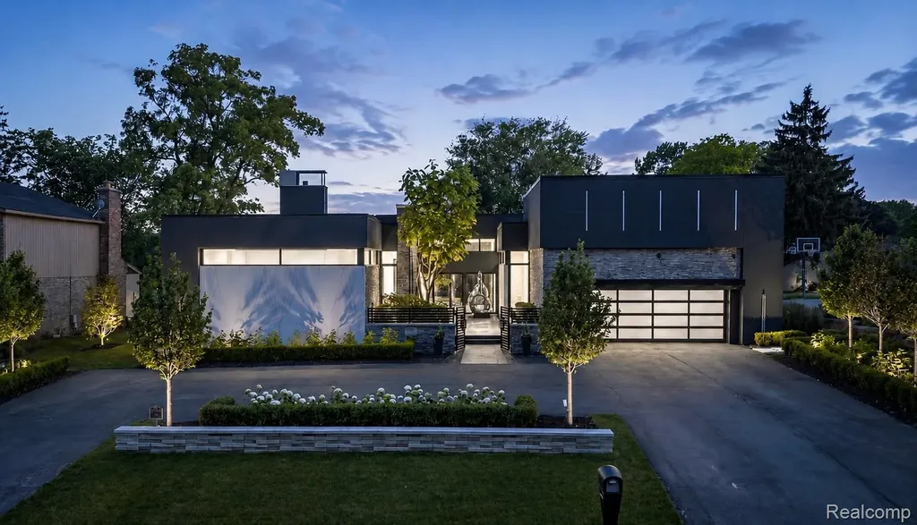 5116 W Bloomfield Lake Road West Bloomfield Charter Township MI 48323
