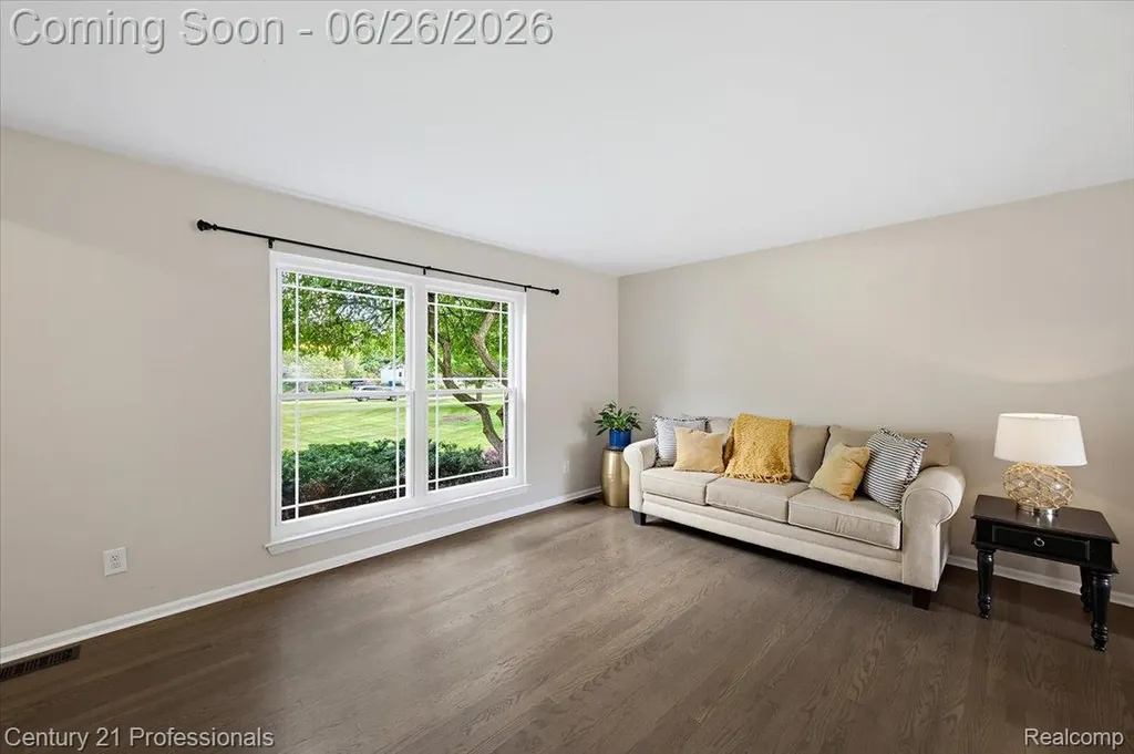 4683 Fox Chase Drive White Lake Charter Township MI 48383