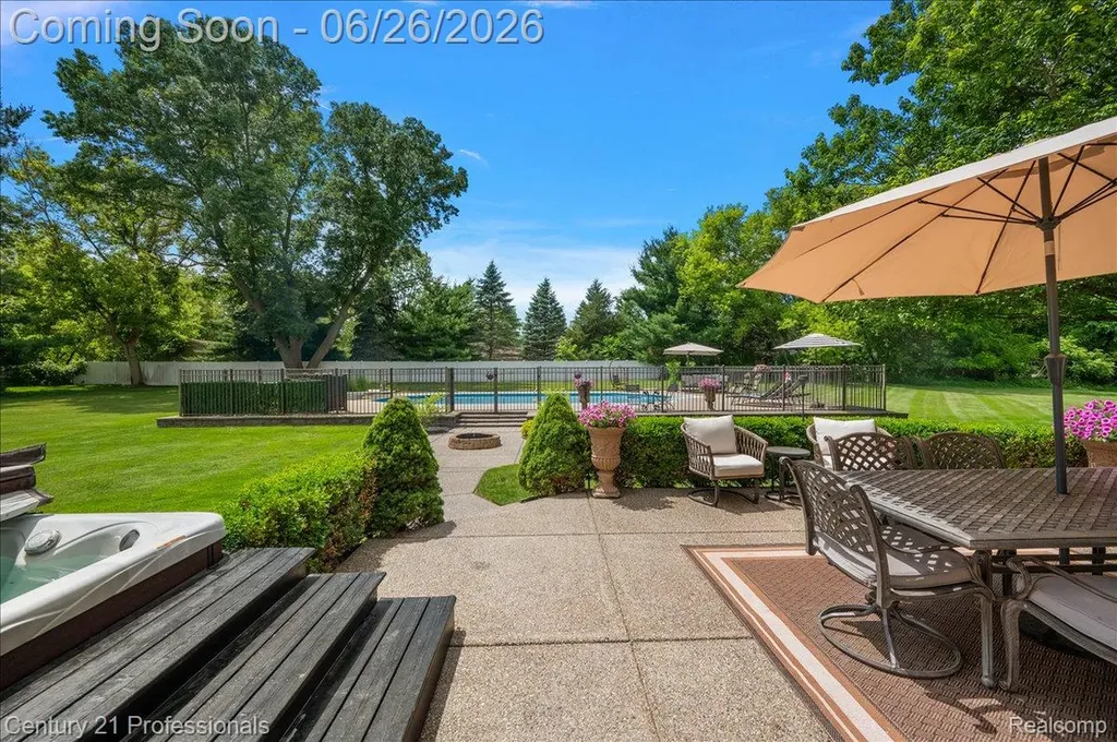 4683 Fox Chase Drive White Lake Charter Township MI 48383