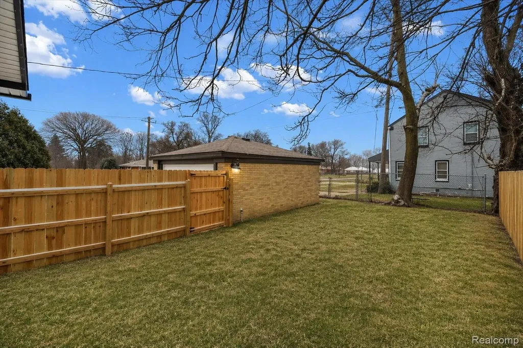 13534 Vassar Avenue Detroit City MI 48235
