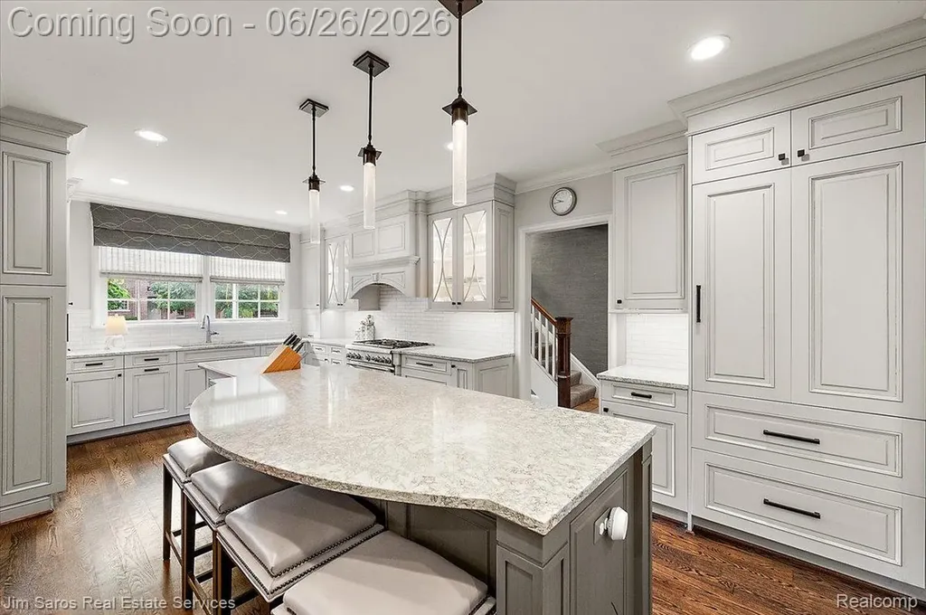 688 Balfour Street Grosse Pointe Park City MI 48230