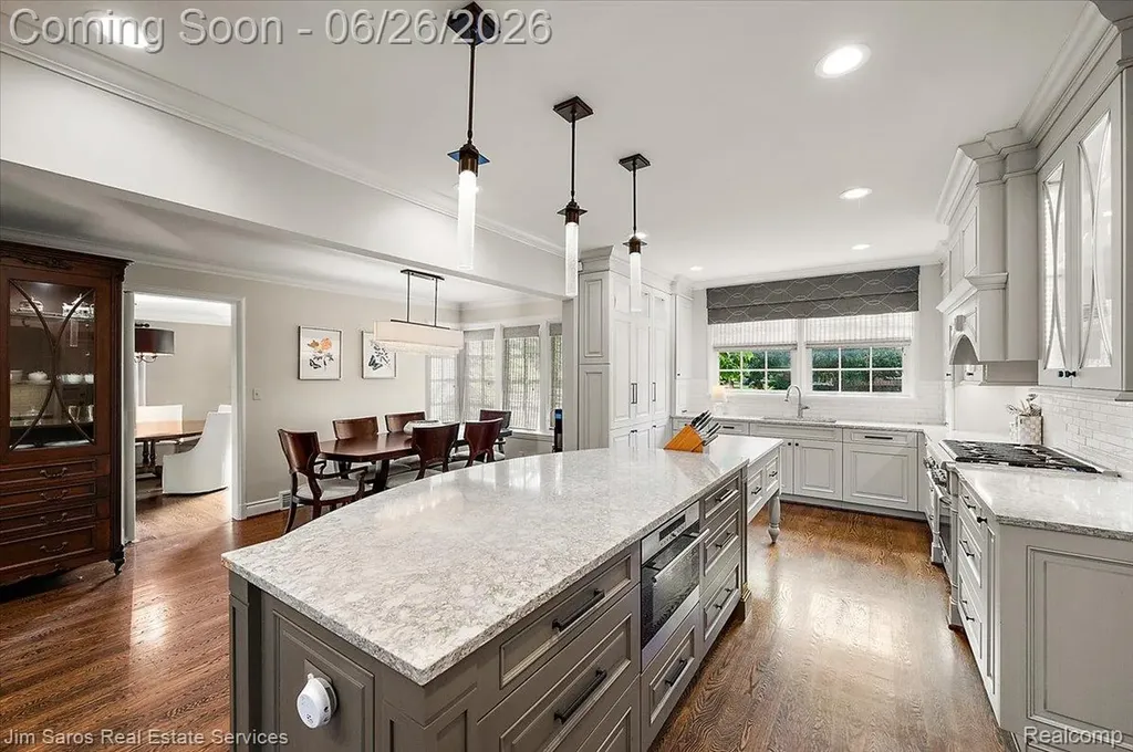 688 Balfour Street Grosse Pointe Park City MI 48230