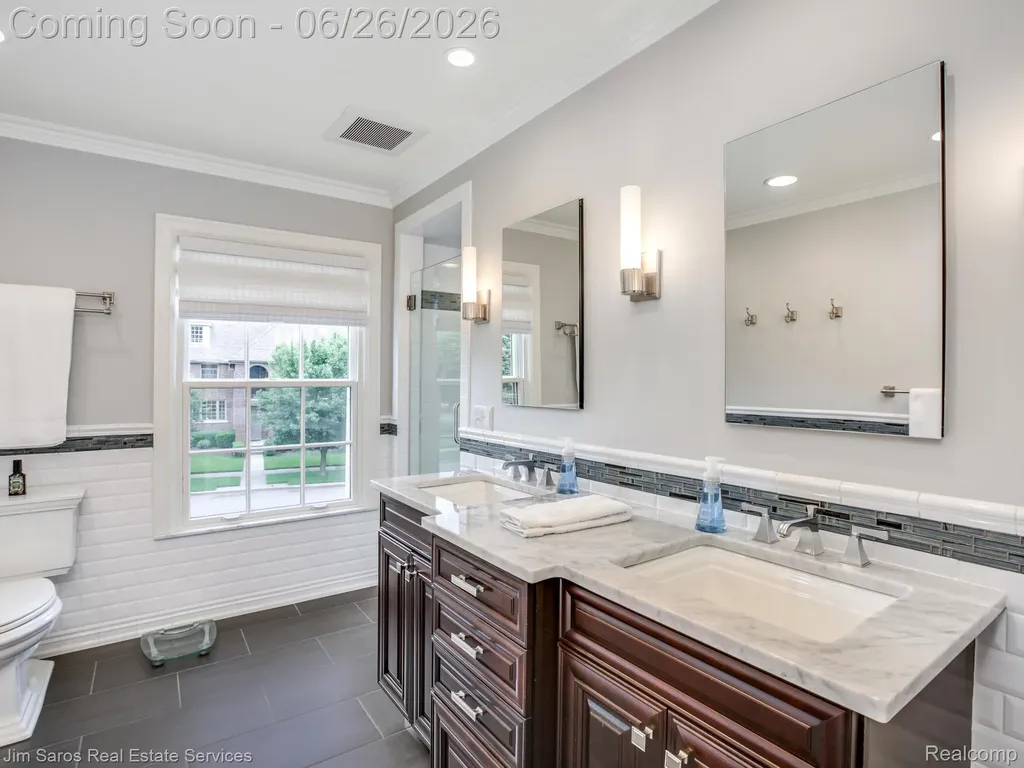 688 Balfour Street Grosse Pointe Park City MI 48230