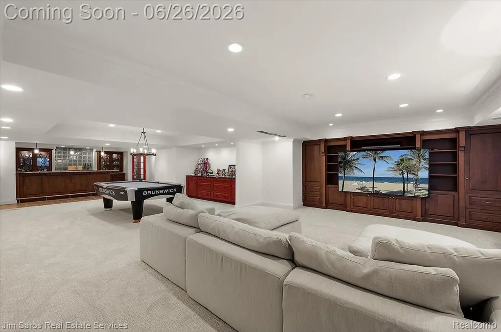 688 Balfour Street Grosse Pointe Park City MI 48230