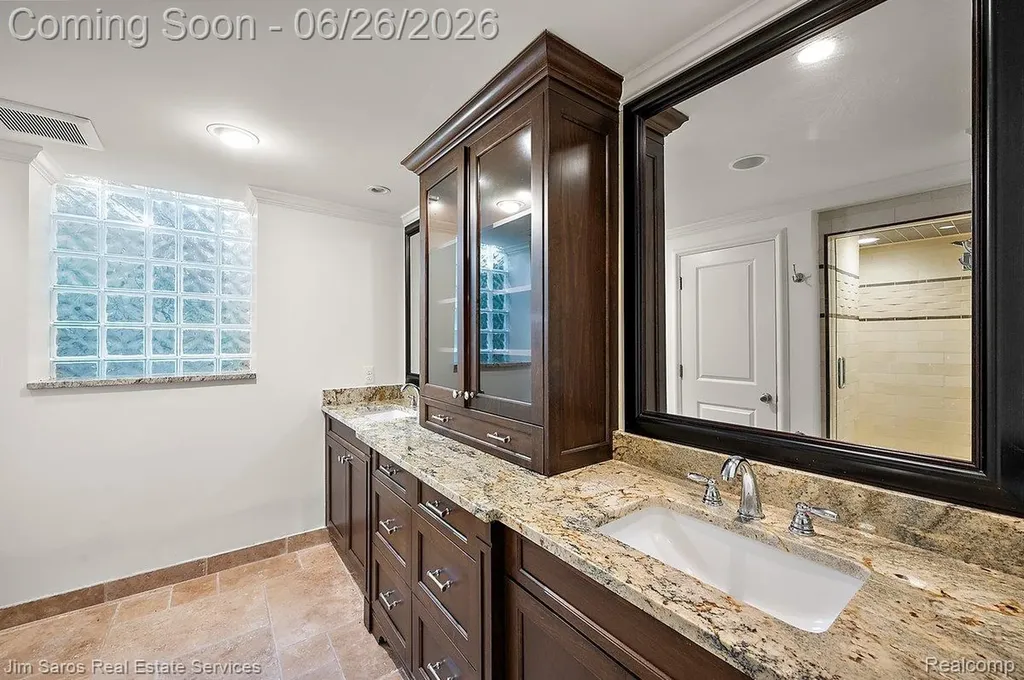 688 Balfour Street Grosse Pointe Park City MI 48230