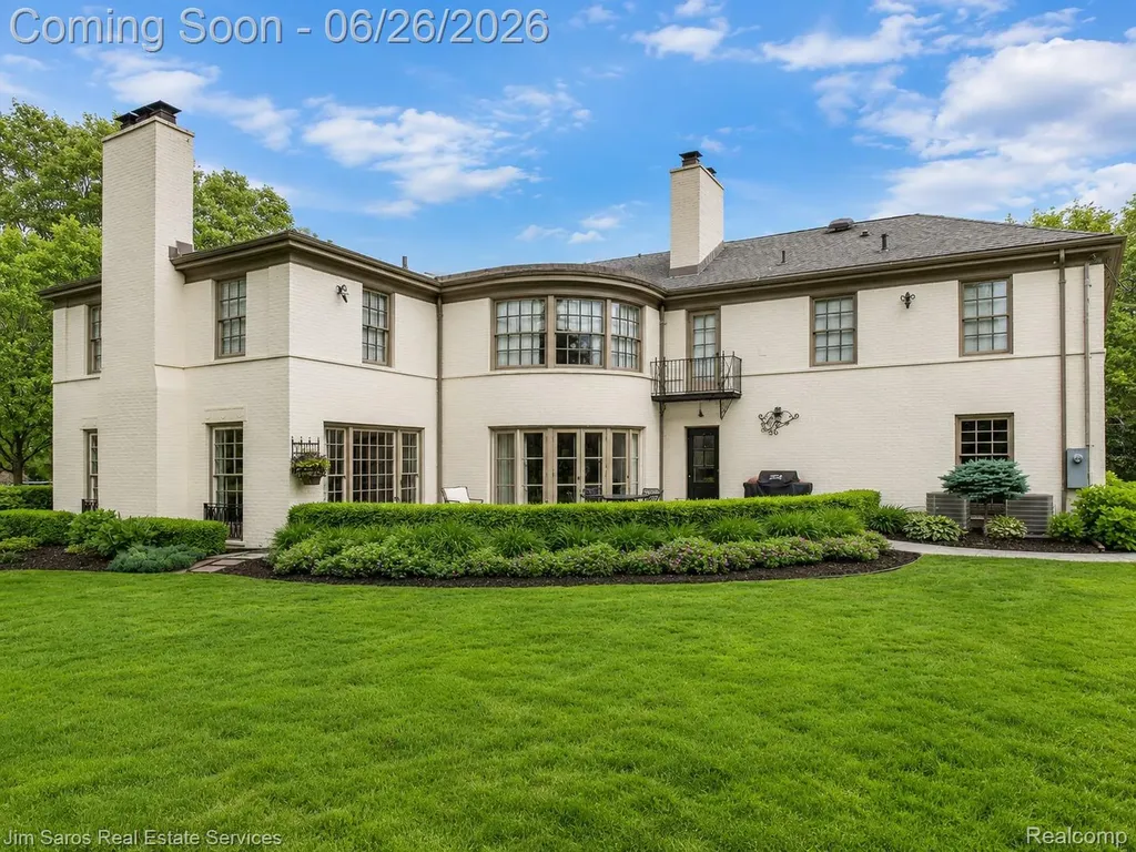 688 Balfour Street Grosse Pointe Park City MI 48230