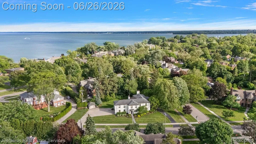 688 Balfour Street Grosse Pointe Park City MI 48230