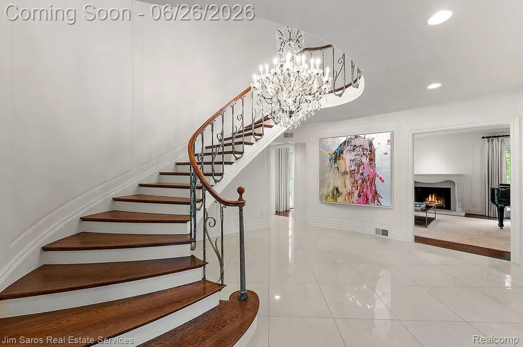 688 Balfour Street Grosse Pointe Park City MI 48230