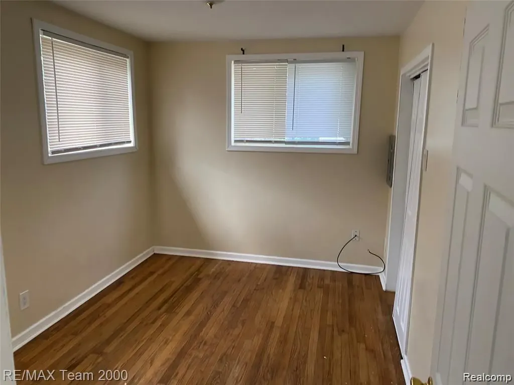3951 Ziegler Street Dearborn Heights City MI 48125