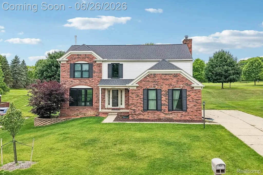 1687 Grandview Drive Rochester Hills City MI 48306