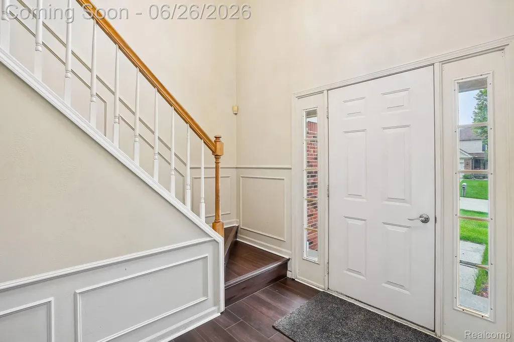 1687 Grandview Drive Rochester Hills City MI 48306