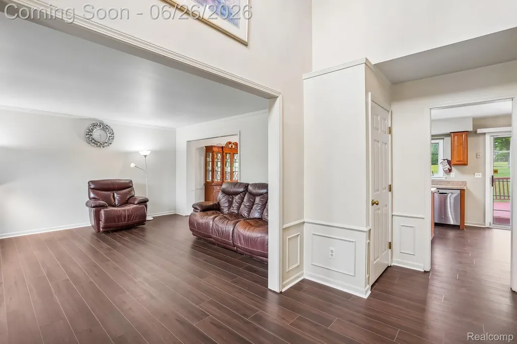 1687 Grandview Drive Rochester Hills City MI 48306