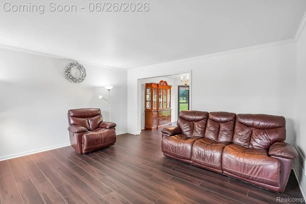 1687 Grandview Drive Rochester Hills City MI 48306
