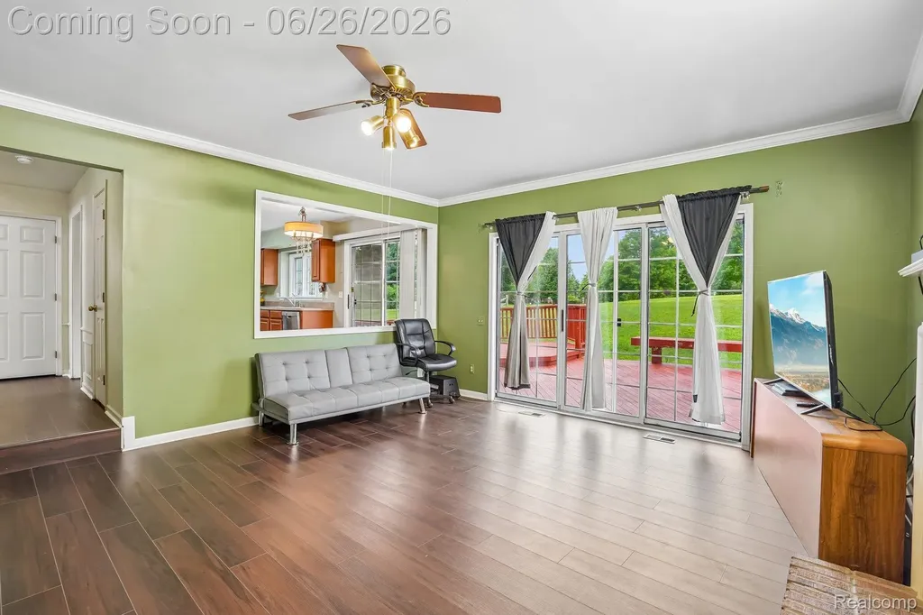 1687 Grandview Drive Rochester Hills City MI 48306