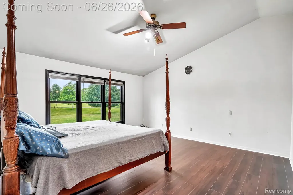 1687 Grandview Drive Rochester Hills City MI 48306