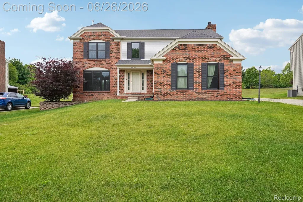 1687 Grandview Drive Rochester Hills City MI 48306