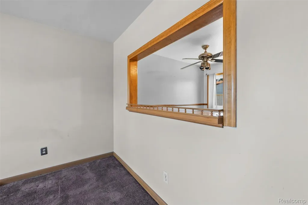 15641 Common Road Roseville City MI 48066