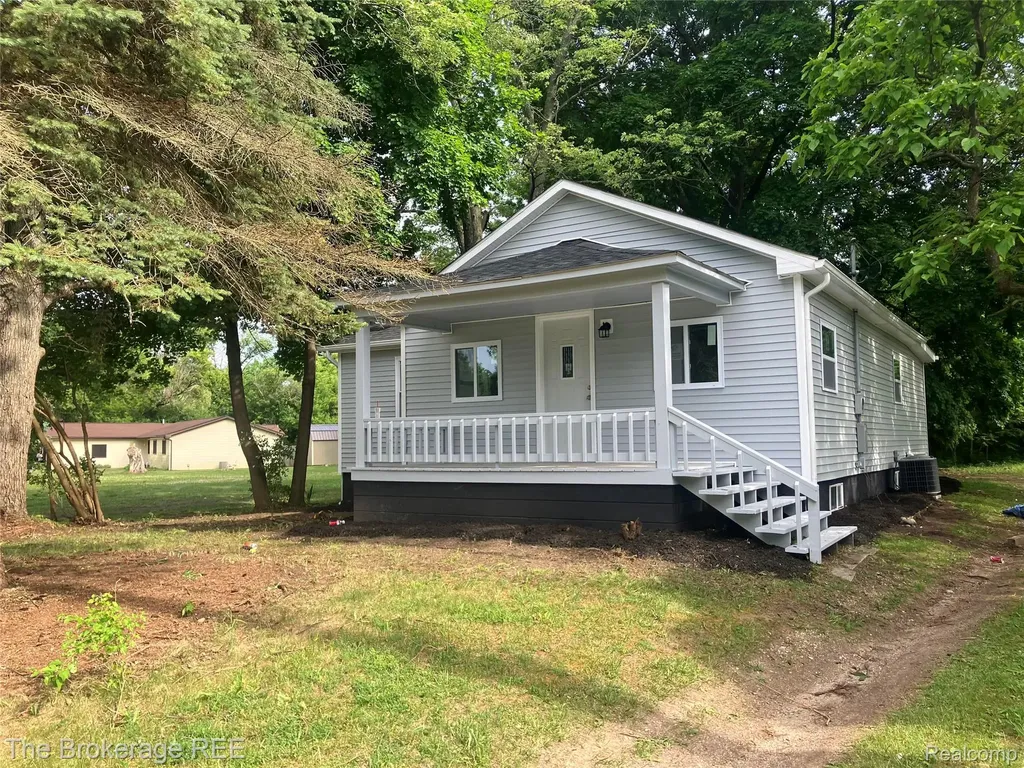 4249 Calkins Road Flint Charter Township MI 48532