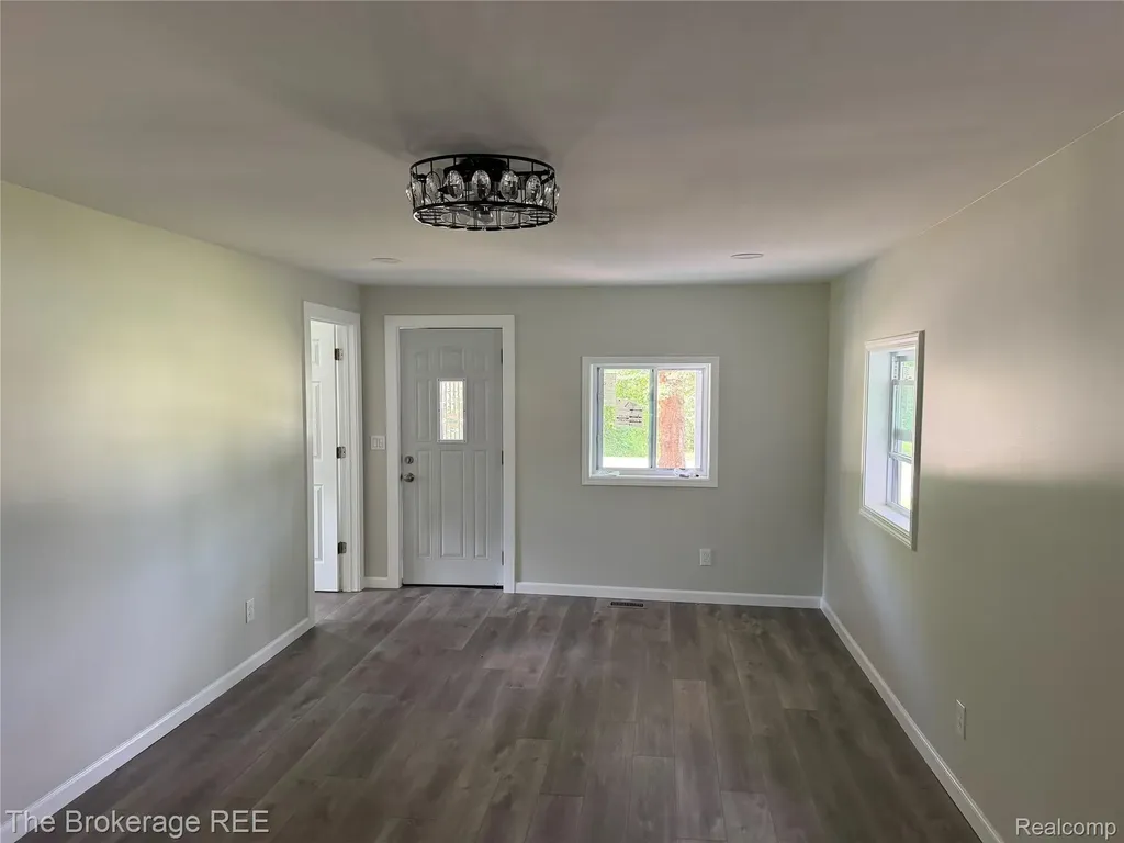 4249 Calkins Road Flint Charter Township MI 48532