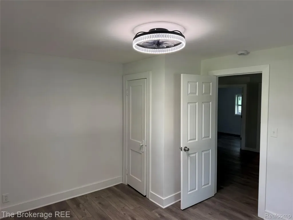 4249 Calkins Road Flint Charter Township MI 48532