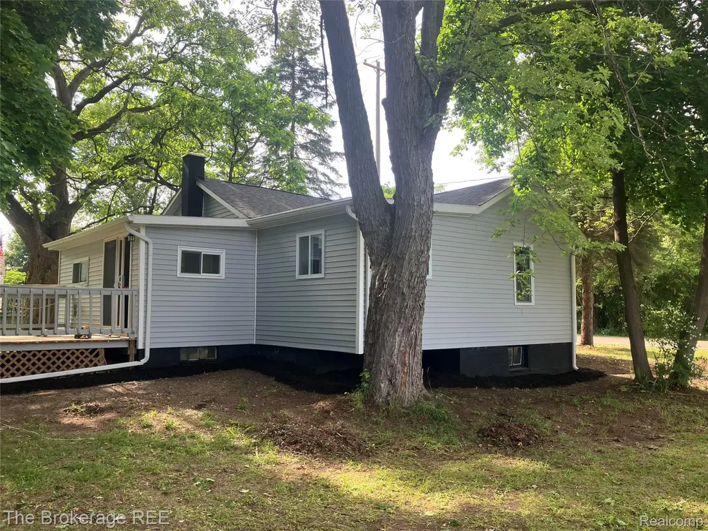 4249 Calkins Road Flint Charter Township MI 48532