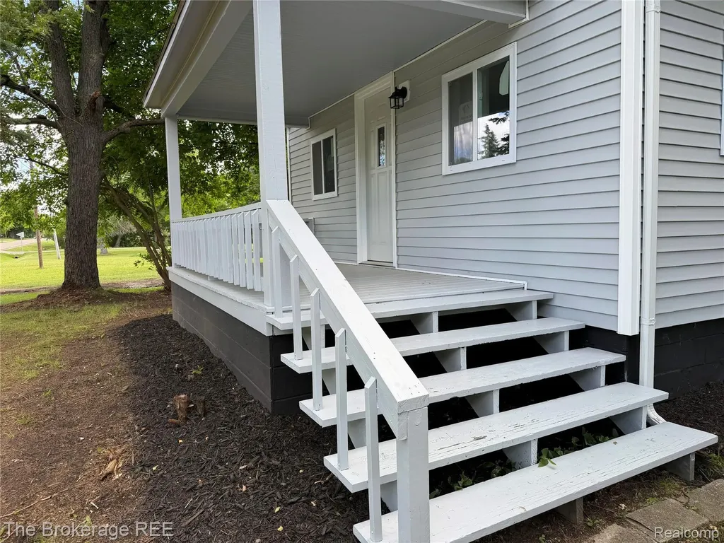 4249 Calkins Road Flint Charter Township MI 48532
