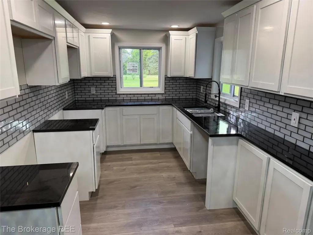 4249 Calkins Road Flint Charter Township MI 48532