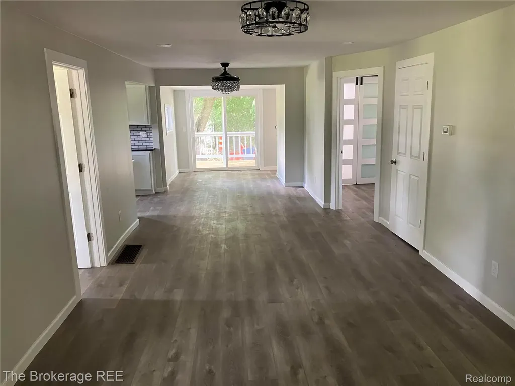 4249 Calkins Road Flint Charter Township MI 48532