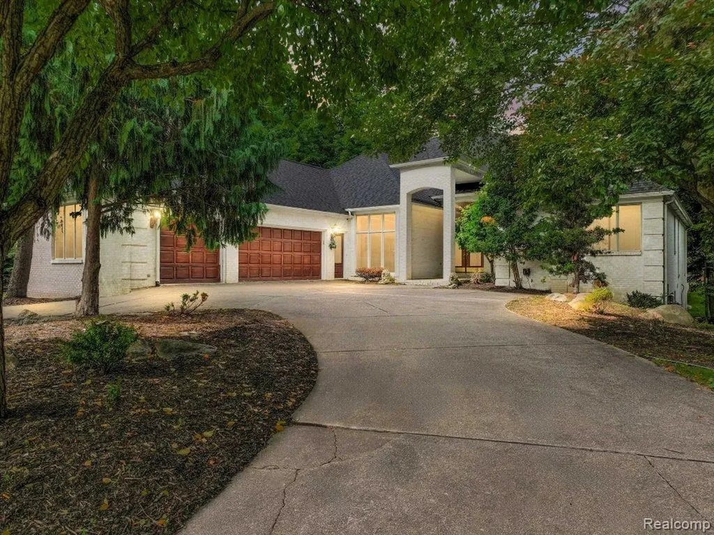 43564 Scenic Lane Novi City MI 48167