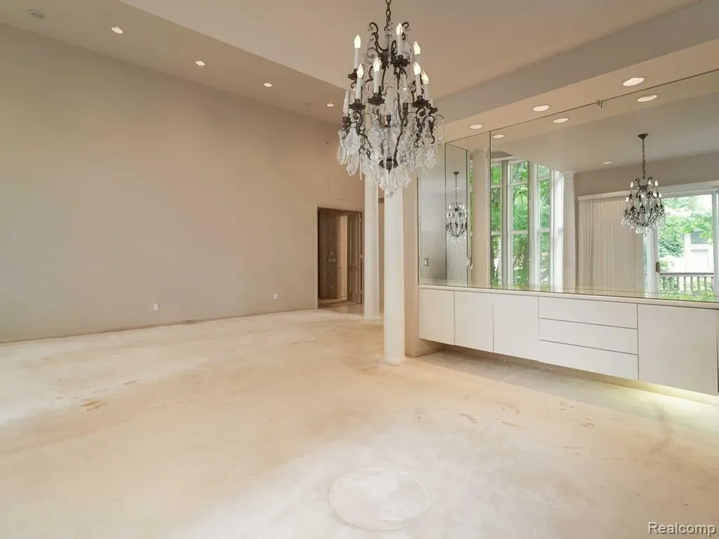 43564 Scenic Lane Novi City MI 48167