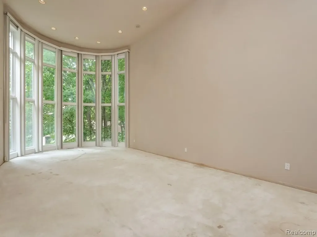 43564 Scenic Lane Novi City MI 48167