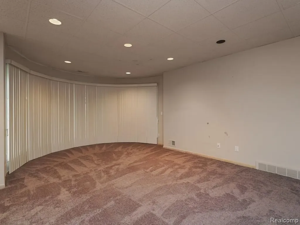 43564 Scenic Lane Novi City MI 48167