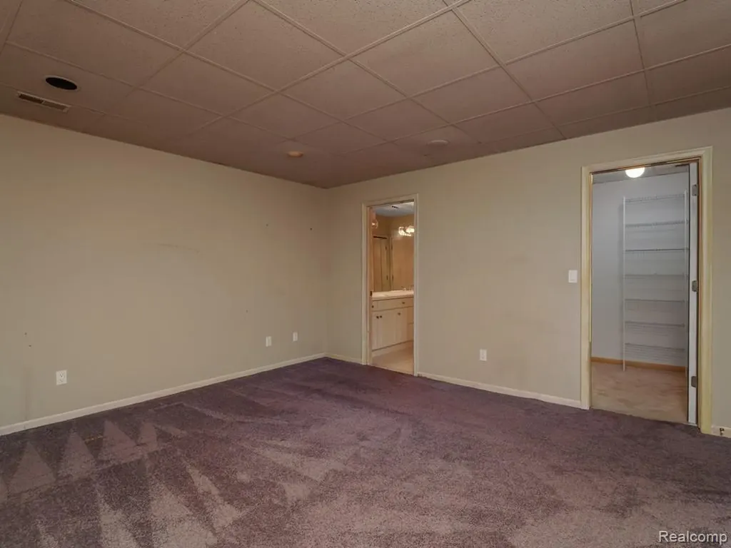 43564 Scenic Lane Novi City MI 48167