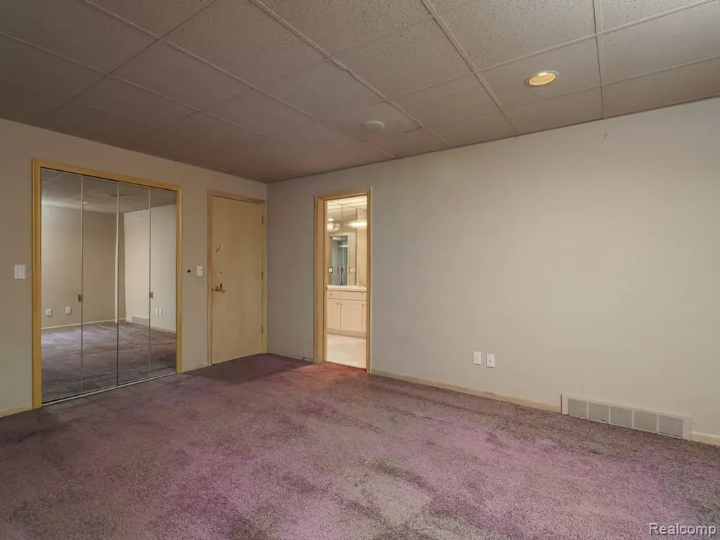 43564 Scenic Lane Novi City MI 48167