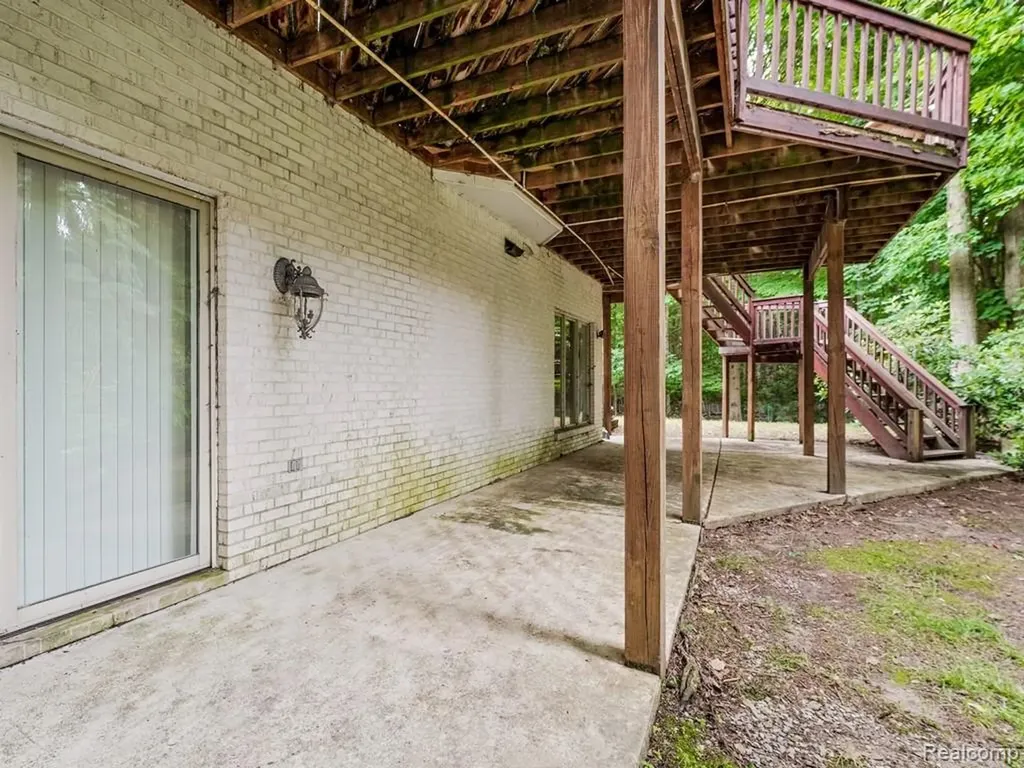 43564 Scenic Lane Novi City MI 48167