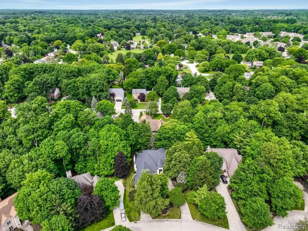 43564 Scenic Lane Novi City MI 48167